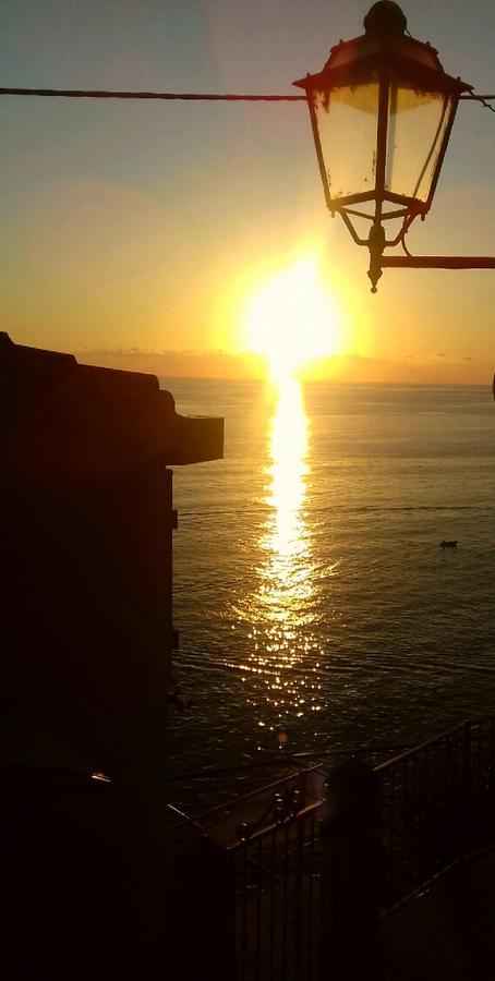 Suite Riomaggiore Bagian luar foto